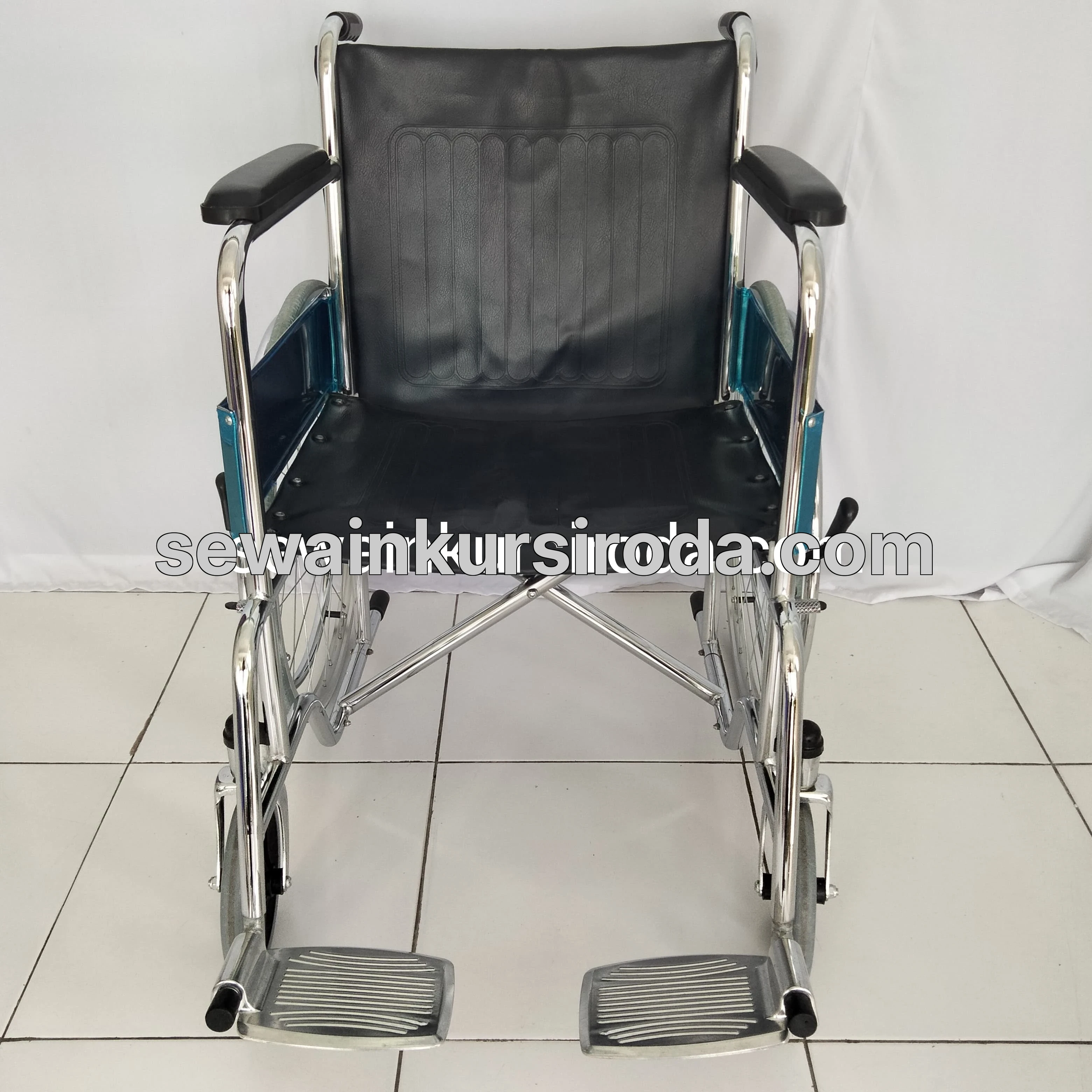 (SEWA) Kursi Roda Standar Ruji