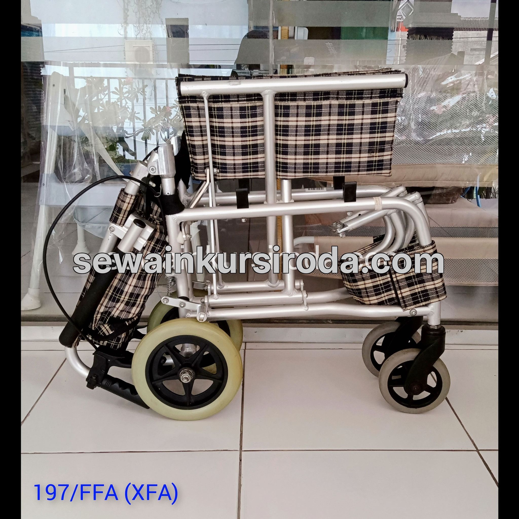 (SECOND) Kursi Roda Krisbow Travel Cabin Size (197/FFA)