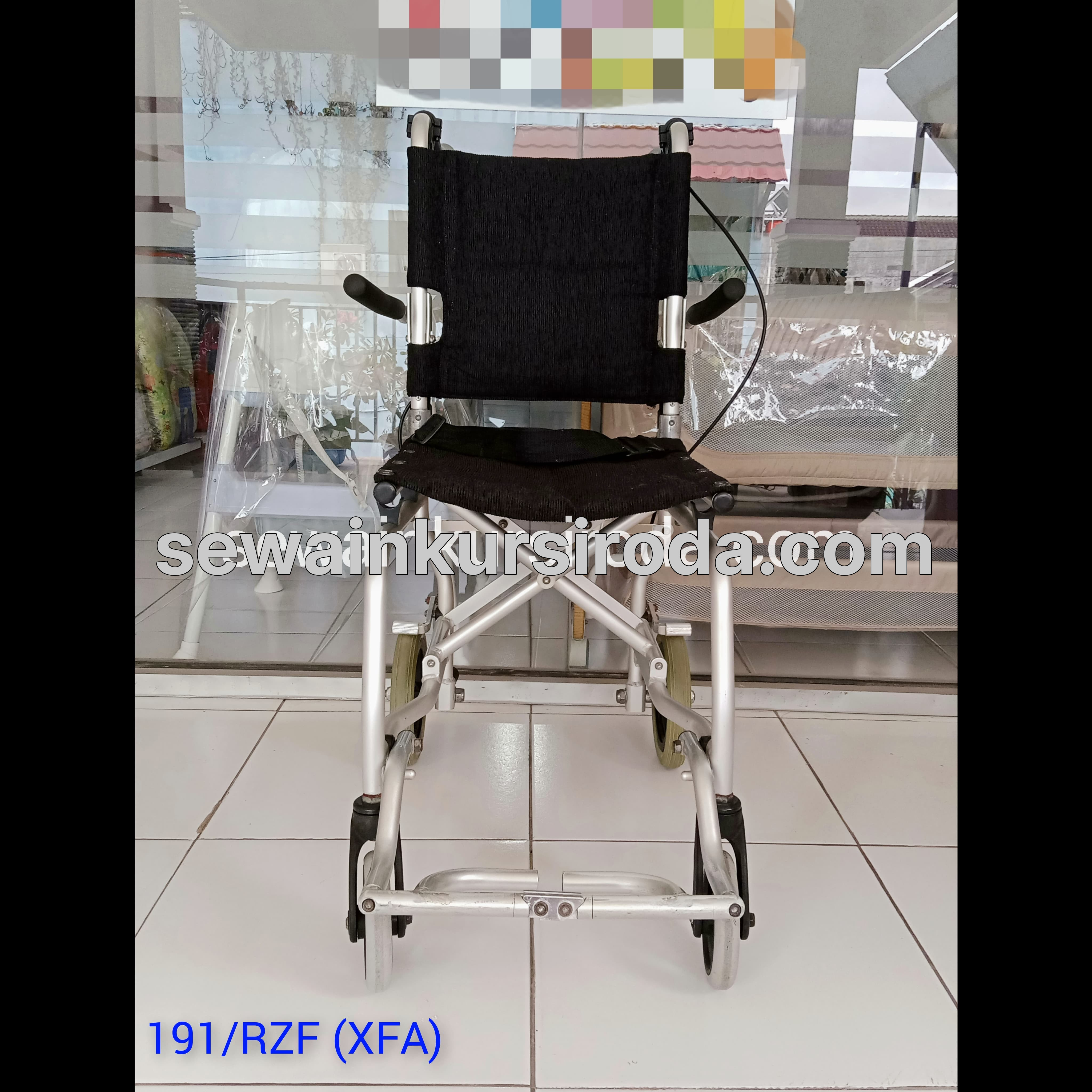 (SECOND) Kursi Roda Gea Travel Cabin Size (191/RZF)