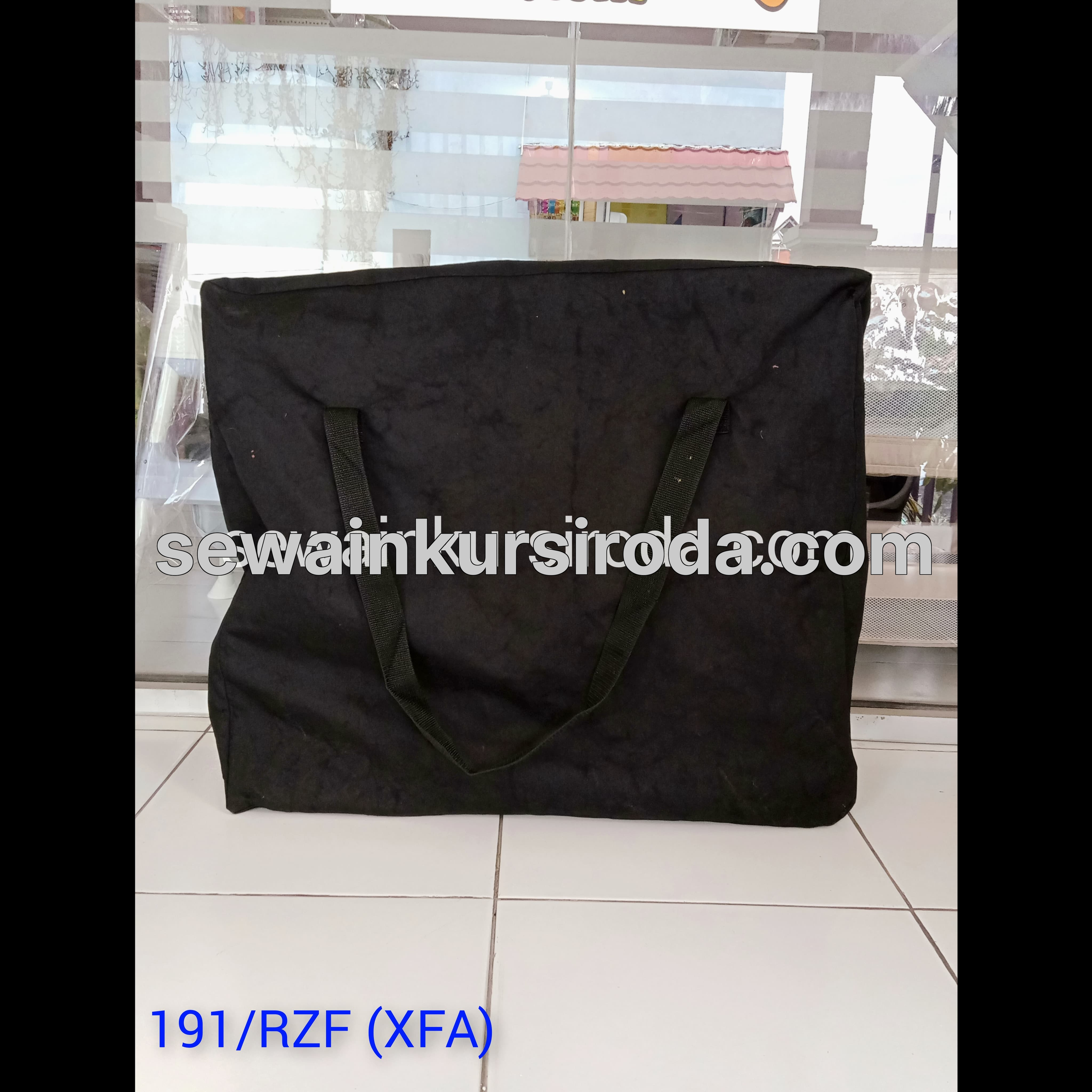 (SECOND) Kursi Roda Gea Travel Cabin Size (191/RZF)