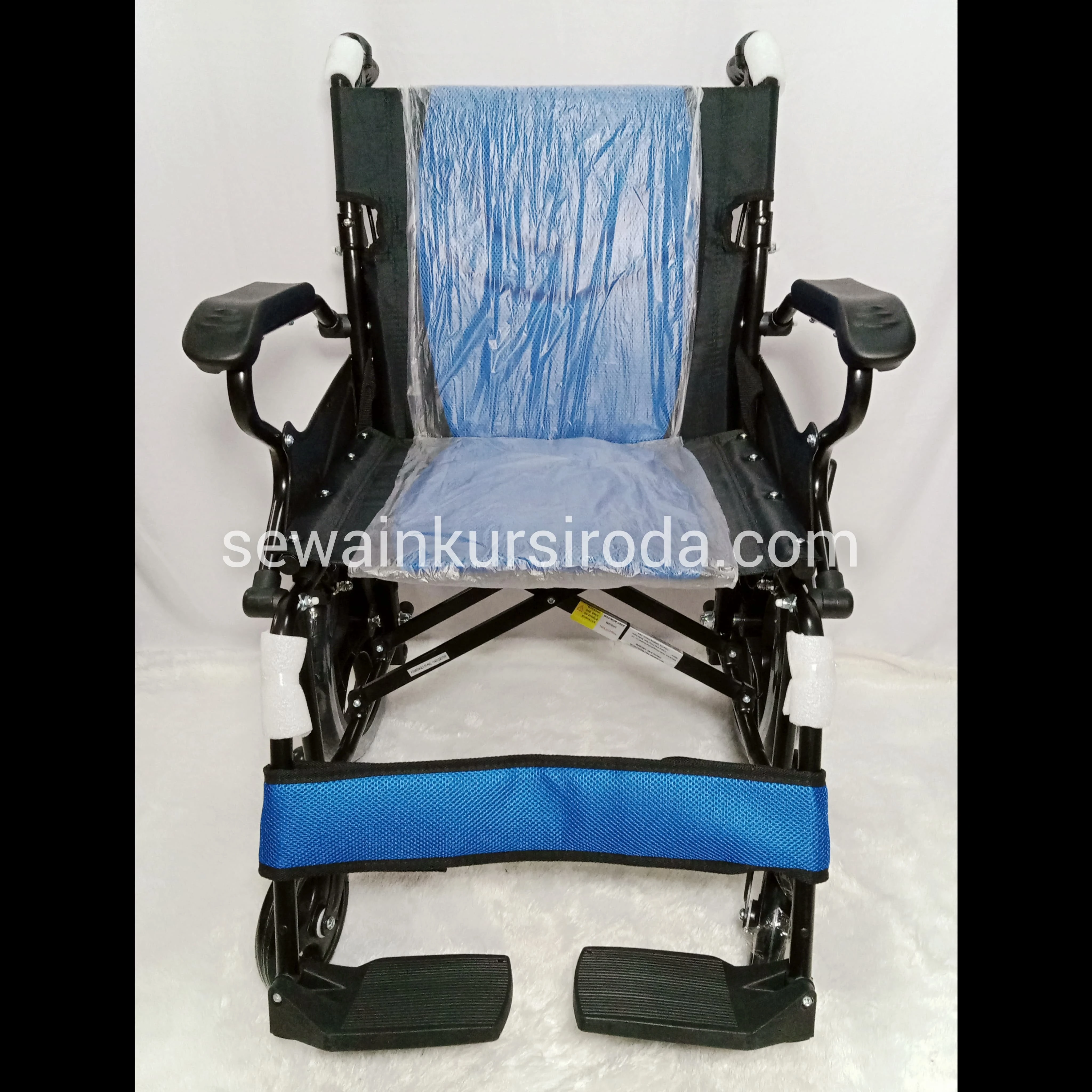 (BARU) KURSI RODA TRAVEL "ARJUNA" AVICO (PF)