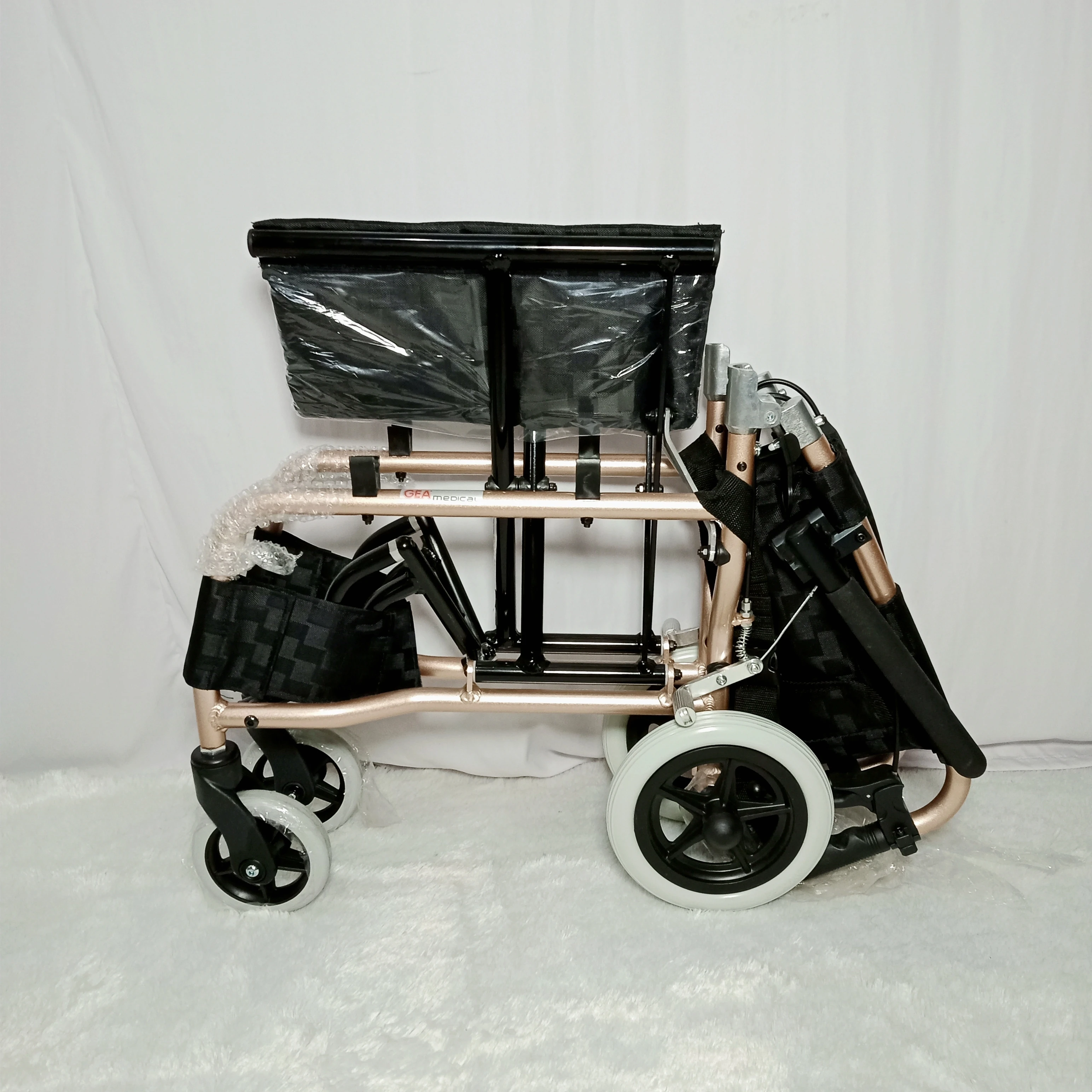 (BARU) KURSI RODA TRAVEL CABIN SIZE GEA (KMXF-NA)